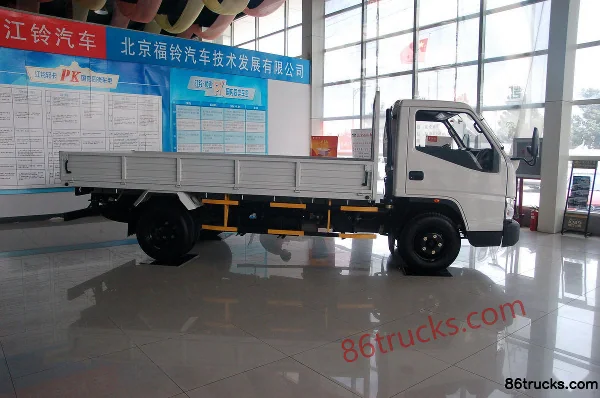 JMC Kai Rui 116 hp 4X2(6 wheels) 3.7m one-and-a-half-row flatbed light truck (wide body) Exterior (3) | 86Trucks