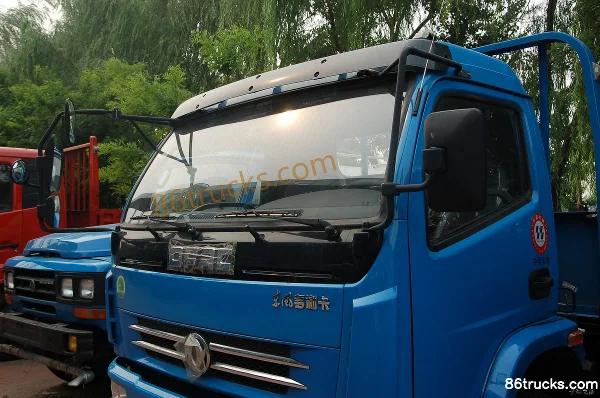 Dongfeng Duolika L 136 ch 4X2(6 roues) camion porteur plateau 6,2 m cabine simple Extérieur (3) | 86Trucks