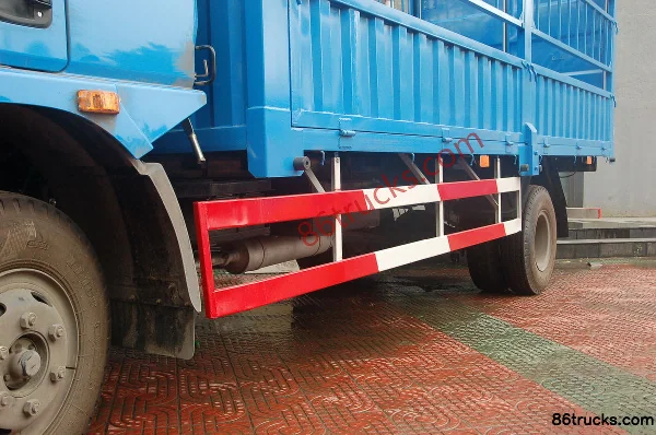 Dongfeng Duolika D8 Super 200 ch 4X2(6 roues) 6.2 m camion porteur à grille avec cabine avancée Châssis (2) | 86Trucks