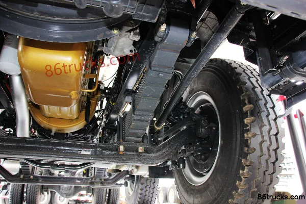 Dongfeng Liuqi New Chenglong M3B 200 hp 6X2(8 wheels) 5.6m Dump Truck Chassis (3) | 86Trucks