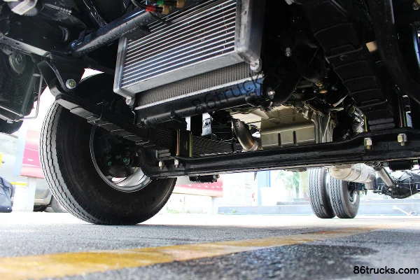 JAC Shuailing H330 152 hp 4X2(6 wheels) 4.12m single-row van light truck chassis (3) | 86Trucks