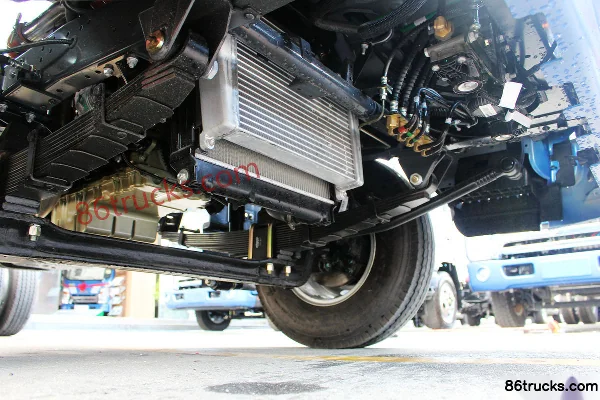 JAC Shuailing H330 152 hp 4X2(6 wheels) 4.12m single-row van light truck chassis (1) | 86Trucks