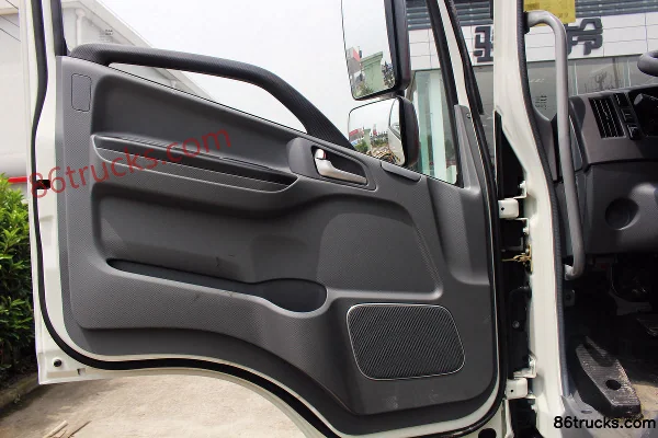JAC Weishida W570 medium truck 160hp 4X2(6 wheels) 7.66m van cargo truck Cab (2) | 86Trucks