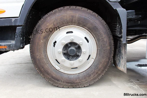 JAC Weishida W570 medium truck 160hp 4X2(6 wheels) 7.66m van cargo truck Chassis (3) | 86Trucks
