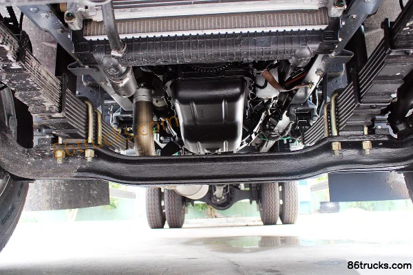 JAC Weishida W570 medium truck 160hp 4X2(6 wheels) 7.66m van cargo truck Chassis (1) | 86Trucks