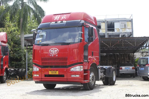 FAW Jiefang New J6P Heavy Truck Comfort Edition 350hp 4X2(6 wheels) Tractor Truck Exterior (3) | 86Trucks