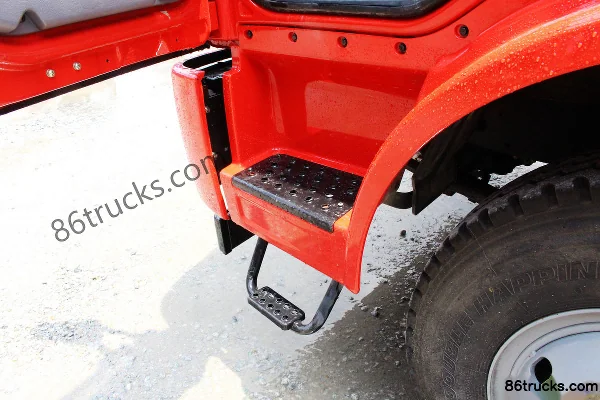 FAW Jiefang J6L Medium Truck 180 hp 4X2(6 wheels) 7.7m Van Cargo Truck Chassis Cab (2) | 86Trucks