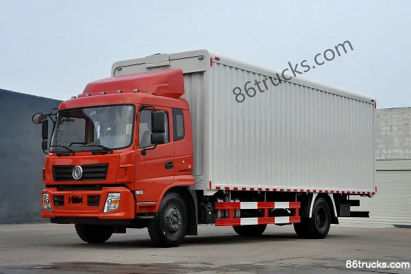 Dongfeng Special Chassis Series 180 hp 4X2(6 wheels) 7.7m Van Cargo Truck Exterior (2) | 86Trucks