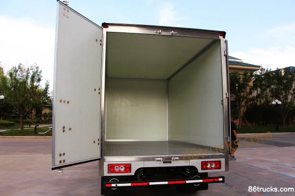 Foton Auman CTS 170hp 4X2(6 wheels) 4.8m One-and-a-half Row Van Cargo Truck (China VI) Body (2) | 86Trucks