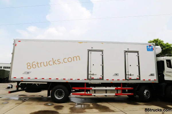 Dongfeng Commercial Vehicle Tianlong 245 hp 6X2(8 wheels) 9.4m Refrigerated Truck Body (2) | 86Trucks