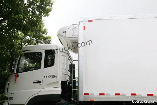 Dongfeng Commercial Vehicle Tianlong 245 hp 6X2(8 wheels) 9.4m Refrigerated Truck Body (1) | 86Trucks