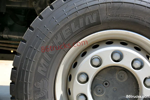 Volvo FMX Heavy Truck 440 hp 6X4(10 wheels) Construction Chassis (FM440 66R B) (2) | 86Trucks