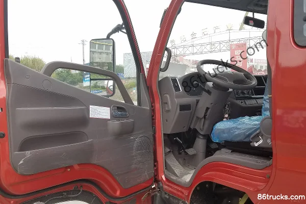 Foton Xiaoyun Q3 154hp 4X2(6 wheels) 3360 wheelbase light truck chassis Cab (1) | 86Trucks