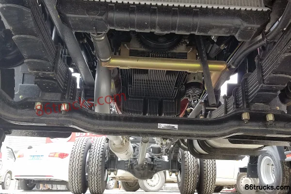 Foton Xiaoyun Q3 154hp 4X2(6 wheels) 3360 wheelbase light truck chassis (1) | 86Trucks