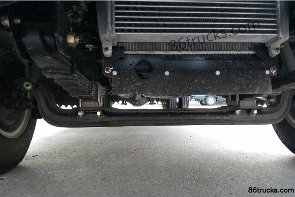 Isuzu 600P 120hp 4X2(6 wheels) 3.8m semi-crew cab light truck Chassis (1) | 86Trucks