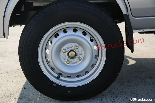 Changan Kuayue Xinbao MINI 1.0L 68 hp 4X2(6 wheels) 2.6m Single Row Flatbed Micro Truck (Short Wheelbase) Chassis (2) | 86Trucks