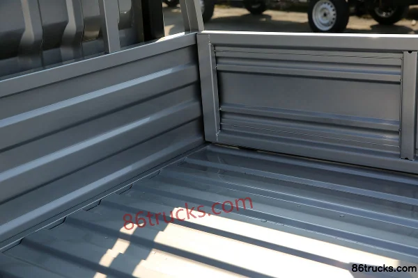 Changan Kuayue Xinbao MINI 1.0L 68 hp 4X2(6 wheels) 2.6m Single Row Flatbed Micro Truck (Short Wheelbase) Body (1) | 86Trucks