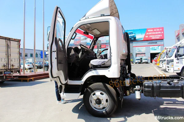 Foton Aumark 3 Series 131 hp 4X2(6 wheels) 4.165m Single Row Van Light Truck Cab (1) | 86Trucks