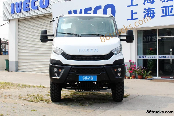IVECO Daily Medium Truck 170hp 4X4(6 wheels) Single Row Cargo Truck Chassis (55C17HW) Exterior (2) | 86Trucks