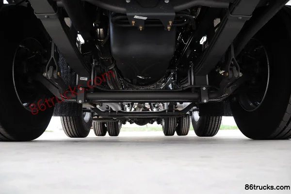 Sinotruk Sitrak SITRAK C7H poids lourd 400 ch 6X2(8 roues) Tracteur routier (ZZ4256V25CHD1B/V7GB-T) Châssis (1) | 86Trucks