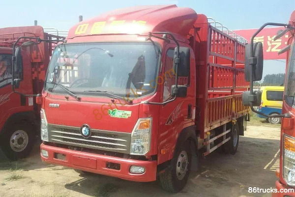 Sinotruk Wangpai 7 Series 129 hp 4X2(6 wheels) 4.1m Single Row Cage Van Light Truck Exterior (2) | 86Trucks
