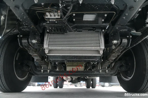 JAC Shuailing K340 120 hp 4X2(6 wheels) 3.2m Double Row Van Light Truck Chassis (2) | 86Trucks