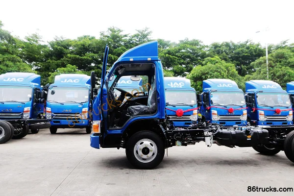 JAC Shuailing E330 120 ch 4X2(6 roues) châssis de camion fourgon 4,18 m cabine simple (2) | 86Trucks