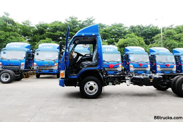 JAC Shuailing E330 120 ch 4X2(6 roues) châssis de camion fourgon 4,18 m cabine simple (1) | 86Trucks