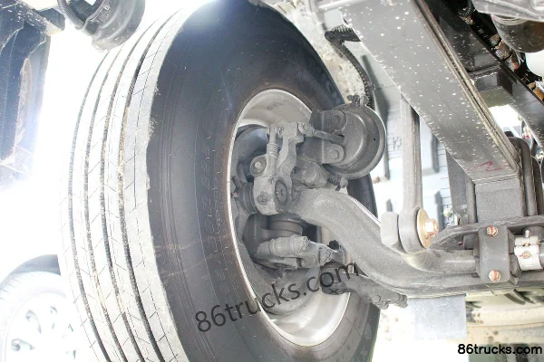 Dongfeng Liuqi Chenglong H7 poids lourd 450 ch 6X2R tracteur routier express (essieu relevable) Châssis (2) | 86Trucks