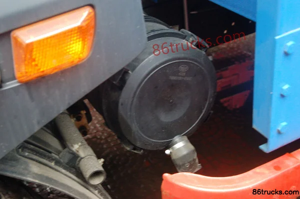 FAW Jiefang Qingdao Sailong camion porteur 120 ch 4X2(6 roues) 6,1 m plateau à ridelles Châssis (2) | 86Trucks