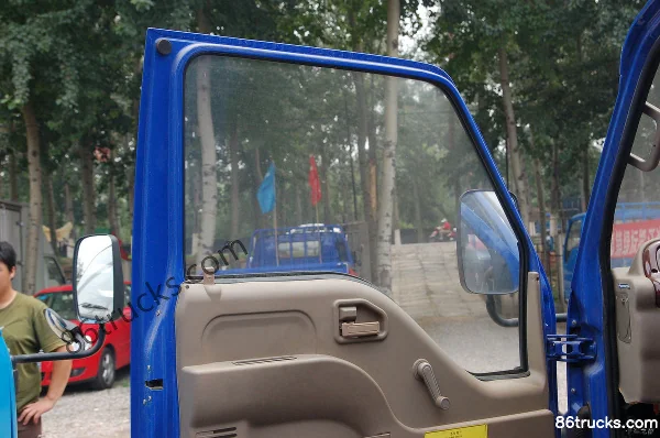 BAIC Qiling 120 ch 4X2(6 roues) camion porteur à ridelles, cabine simple, 5,2 m (2) | 86Trucks
