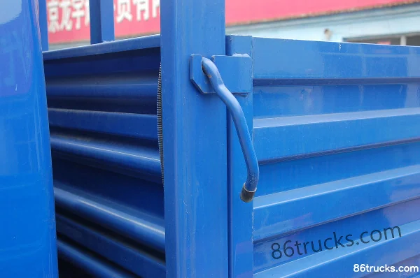 BAIC Qiling 120 ch 4X2(6 roues) camion porteur à ridelles, cabine simple, 5,2 m Carrosserie (1) | 86Trucks