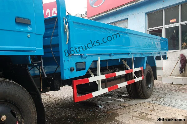 Beijing 1041 102 hp 4X2(6 wheels) 4.25m Single Row Stake Light Truck Body (1) | 86Trucks