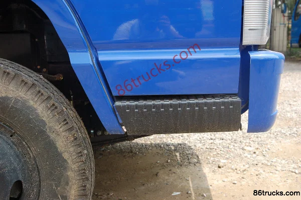 BAIC Qiling 108hp 4X2(6 wheels) 4.25m single-row flatbed light truck Chassis (2) | 86Trucks