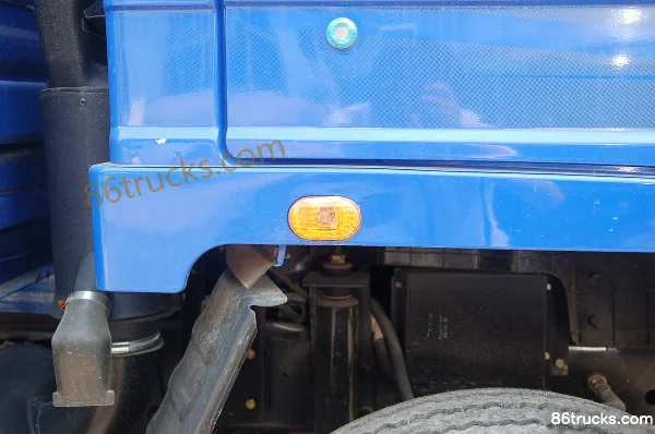 BAIC Qiling 108hp 4X2(6 wheels) 4.25m single-row flatbed light truck Chassis (1) | 86Trucks