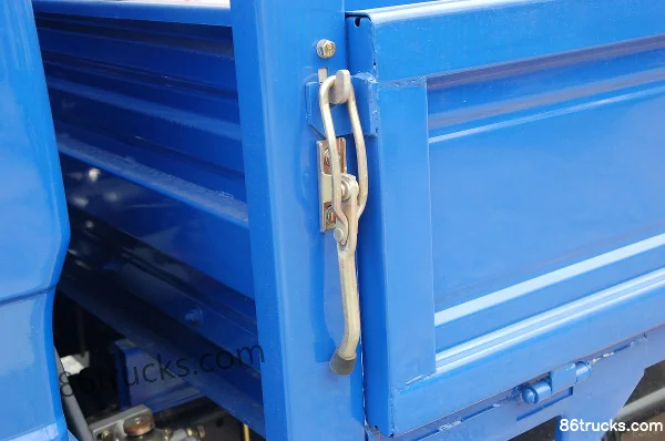 BAIC Qiling 95hp 4X2(6 wheels) 4.25m single-row flatbed light truck Body (2) | 86Trucks