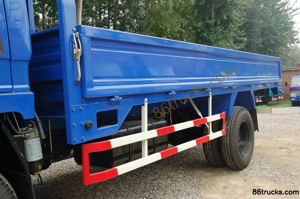BAIC Qiling 95hp 4X2(6 wheels) 4.25m single-row flatbed light truck Body (1) | 86Trucks