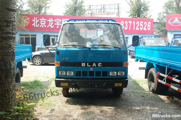 Beijing 1041 102 hp 4X2(6 wheels) 4.25m Single Row Stake Light Truck (Narrow Body) Exterior