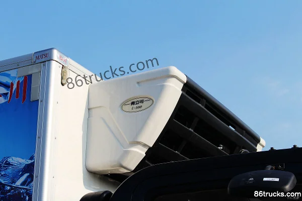 Sinotruk HOWO Tongshuai 141 ch 4X2(6 roues) camion frigorifique (pont MAN) Carrosserie (2) | 86Trucks