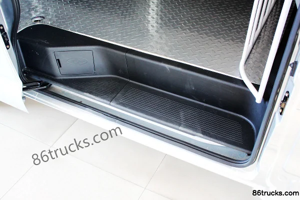 Changan véhicule léger Ruixing M80 modèle 2016 109 ch 1,5 L fourgon fermé Caisse (3) | 86Trucks