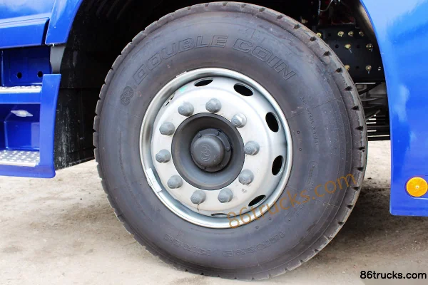 Foton AumanGTL 6 Series Heavy Truck Crossing Edition 460 hp 6X4(10 wheels) Tractor Truck (12-speed) Chassis (2) | 86Trucks