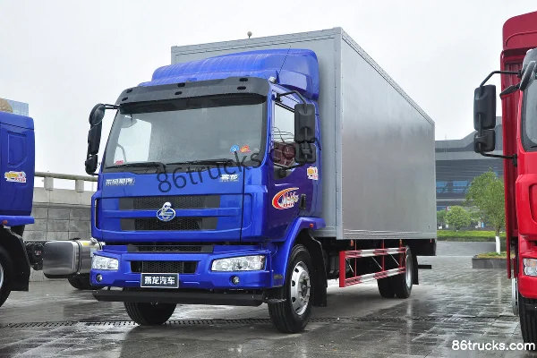 Dongfeng Liuqi Chenglong M3 Medium Truck 170 hp 4X2(6 wheels) 6.8m Van Cargo Truck Exterior (2) | 86Trucks
