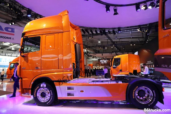DAF XF Heavy Truck 510 hp 4X2(6 wheels) Tractor Truck Exterior (3) | 86Trucks