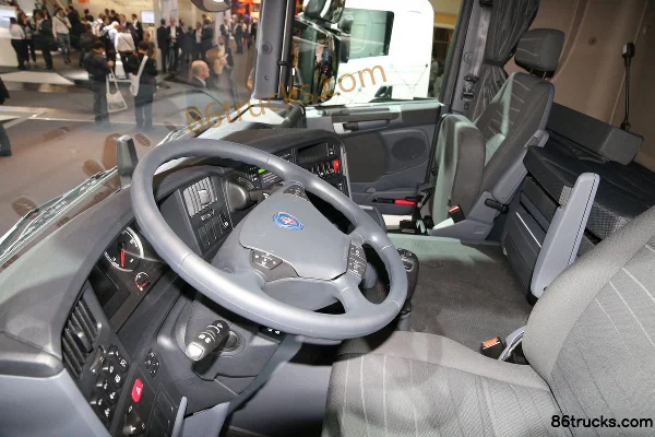 Scania G-Series Heavy Truck 340hp 4X2(6 wheels) CNG Tractor Truck (Model G340) Cab (3) | 86Trucks