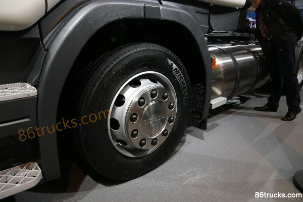 Scania G-Series Heavy Truck 340hp 4X2(6 wheels) CNG Tractor Truck (Model G340) Chassis (1) | 86Trucks