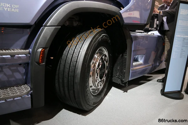 Scania série S tracteur routier 580 ch 6X4(10 roues) 6X4R (modèle S580 A6X2/4NA) Châssis (1) | 86Trucks