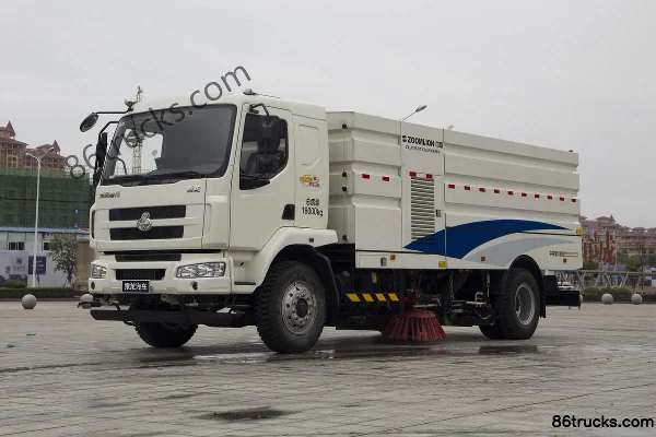 Dongfeng Liuqi Chenglong 210 ch 4X2(6 roues) road sweeper Extérieur (2) | 86Trucks