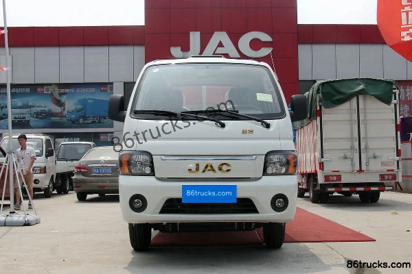 JAC Kangling X5 Comfort Gasoline 1.3L 87hp 4X2(6 wheels) 3.1m Mini Truck Exterior (2) | 86Trucks