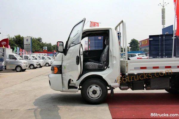 JAC Kangling X5 Comfort Gasoline 1.3L 87hp 4X2(6 wheels) 3.1m Mini Truck Cab (1) | 86Trucks