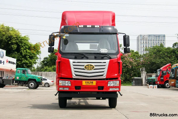FAW Liute Jinlu Medium Truck 180 hp 4X2(6 wheels) 6.8m Livestock Cargo Truck Exterior (2) | 86Trucks
